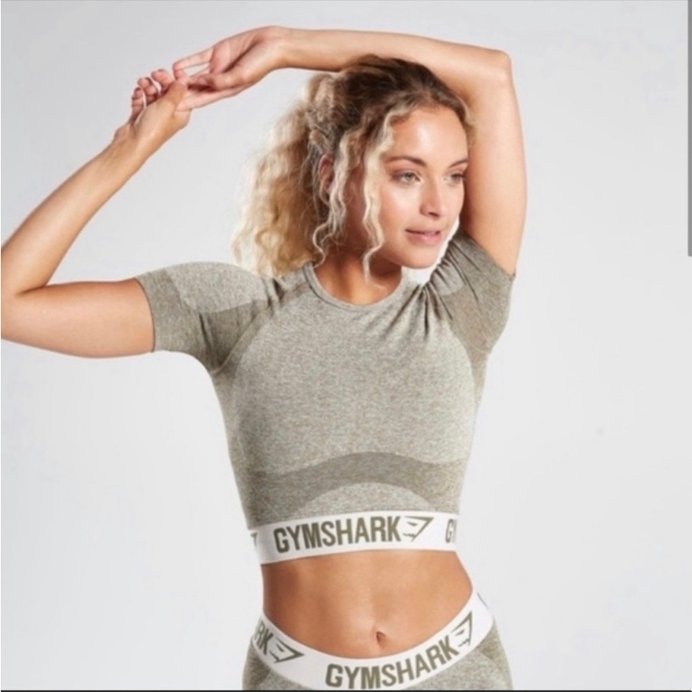 GymShark Green Flex Short Sleeve Crop Top Size Medium